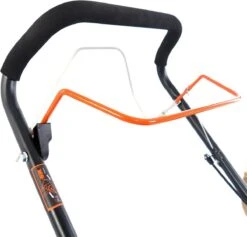 FUXTEC Grasmaaier Benzine - 46cm - Zelfrijdend / Zelftrekkend / Achterwielaandrijving - Mulchfunctie - Opvangbak 50L - FX-RM4646 -Tuingereedschap Winkel 1200x1150 2