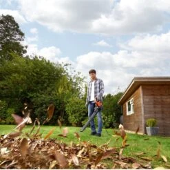 Black & Decker BLACK+DECKER BEBLV300SB-QS Bladblazer - 404 Km/u - 3000W - Zuig-/blaasfunctie - Gesnoerd -Tuingereedschap Winkel 1200x1195 13