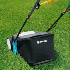 GARDENA EVC 1000 Verticuteermachine - Werkbreedte 30 Cm - Werkgebied 600m2 -Tuingereedschap Winkel 1200x1200 423