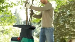 Bosch AXT 25 D Hakselaar - 2500 W - 175 Kg/h -Tuingereedschap Winkel 1200x671 2