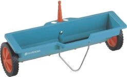 GARDENA Combisysteem Strooiwagen - 40 Cm Strooibreedte - Inhoud 3 Liter - Geschikt Voor 100m² -Tuingereedschap Winkel 1200x732
