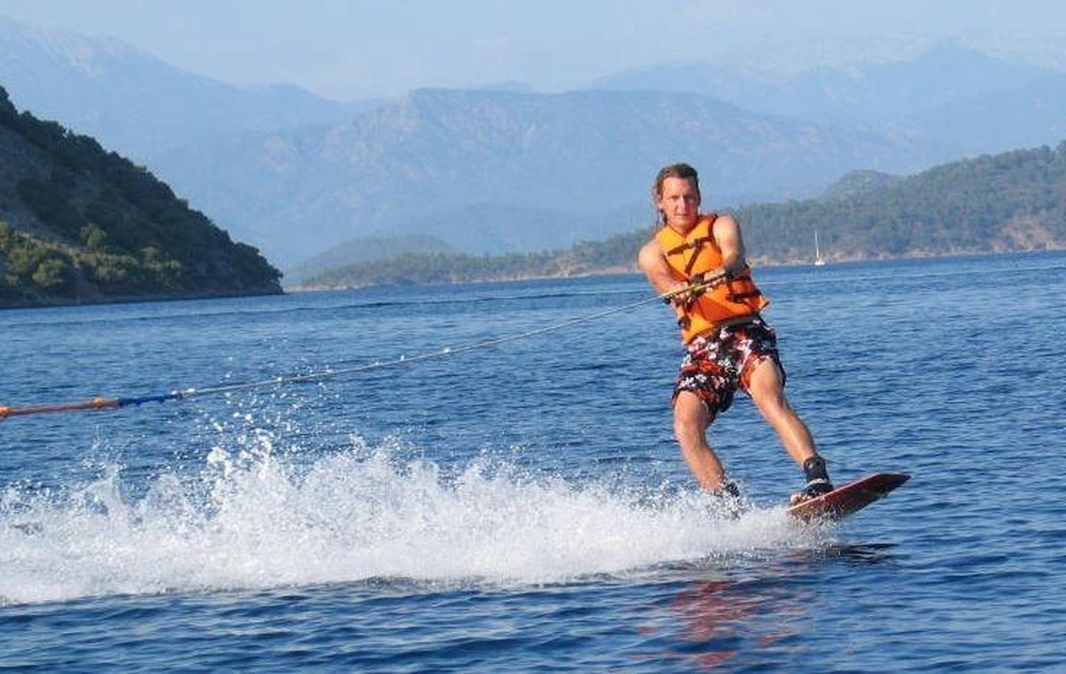 Aqua2Go GD86 Staand Electrische Pressure Washer - 20 Liter Tank - Afneembare Pomp 9 Aqua2Go GD86 Staand Electrische Pressure Washer - 20 Liter Tank - Afneembare Pomp - Afbeelding 9