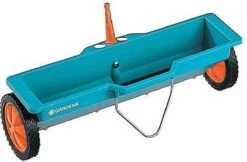 GARDENA Combisysteem Strooiwagen - 40 Cm Strooibreedte - Inhoud 3 Liter - Geschikt Voor 100m² -Tuingereedschap Winkel 1200x789