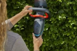 GARDENA - ComfortCut 50/18V-P4A Ready-To-Use Set - Heggenschaar -Tuingereedschap Winkel 1200x799 135