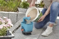 GARDENA - Handstrooier M - Strooikar- 100m2 - 1.8 Liter -Tuingereedschap Winkel 1200x799 60