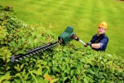 Bosch UniversalHedgePole 18 Heggenschaar Op Steel - Met 18 V Accu En Lader -Tuingereedschap Winkel 1200x800 155