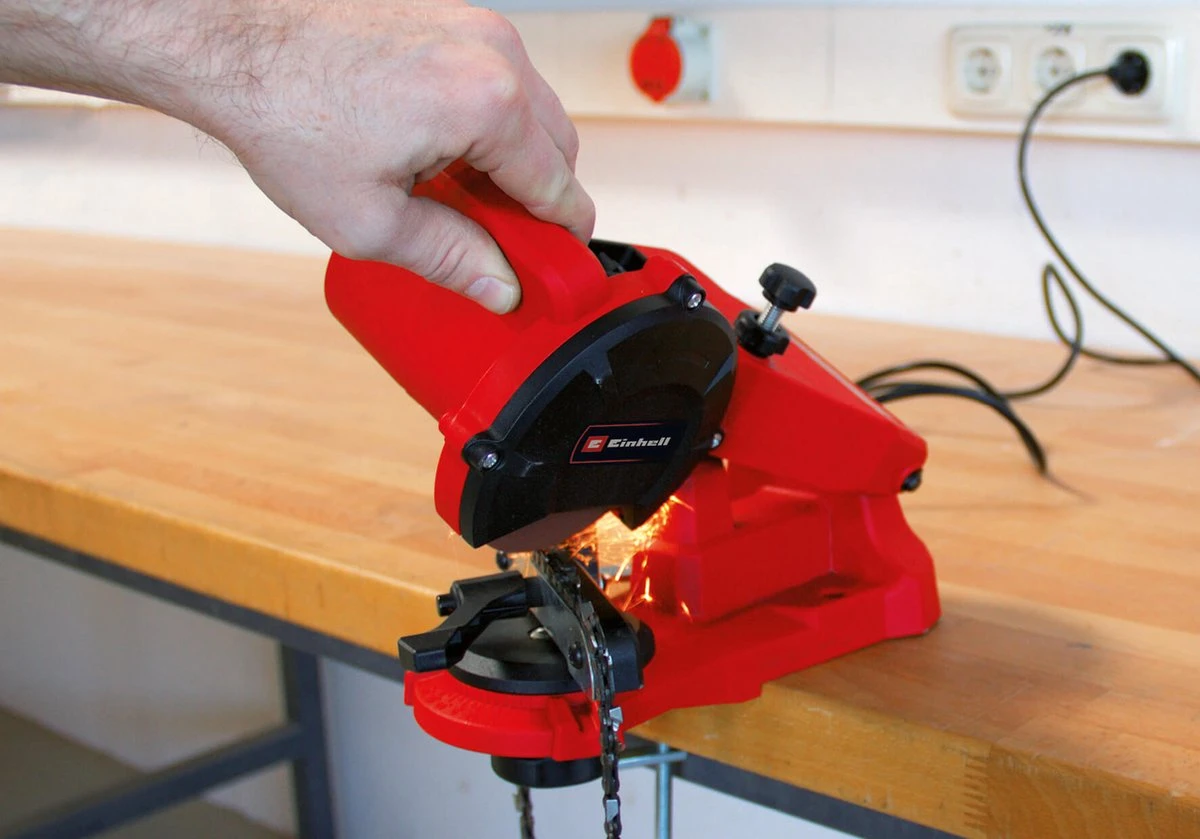 Einhell Kettingslijper GC-CS 85 E (85 W - 5500 /min - Slijphoekverstelling W. Schaal - Kettingspanner - Dieptebegrenzer Incl. Slijpschijf) 9 Einhell Kettingslijper GC-CS 85 E (85 W - 5500 /min - Slijphoekverstelling W. Schaal - Kettingspanner - Dieptebegrenzer Incl. Slijpschijf) - Afbeelding 9