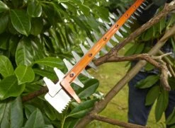 Black & Decker BLACK+DECKER BEHTS451-QS Heggenschaar - 550W - 60cm - Gesnoerd -Tuingereedschap Winkel 1200x878 2