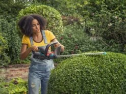 GARDENA - ComfortCut 50/18V-P4A Ready-To-Use Set - Heggenschaar -Tuingereedschap Winkel 1200x899 19