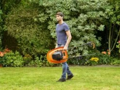 Black & Decker BLACK+DECKER BEMWH551-QS Zweefmaaier - 1200W - 30cm - Gesnoerd 10 Black & Decker BLACK+DECKER BEMWH551-QS Zweefmaaier - 1200W - 30cm - Gesnoerd -Tuingereedschap Winkel 1200x900 19