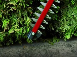 Einhell Accu Heggenschaar GE-CH 1846 Li-Solo Power X-Change (Li-Ion - 18 V - 46 Cm Zaaglengte - 15 Mm Tandafstand - Ergonomische Handgreep - Zonder Accu En Lader) 28 Einhell Accu Heggenschaar GE-CH 1846 Li-Solo Power X-Change (Li-Ion - 18 V - 46 Cm Zaaglengte - 15 Mm Tandafstand - Ergonomische Handgreep - Zonder Accu En Lader) -Tuingereedschap Winkel 1200x900 25