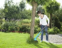 GARDENA - SmallCut Trimmer 300/23 - Grastrimmer (gemotoriseerd) - 300W - Maaibreedte 23 Cm 18 GARDENA - SmallCut Trimmer 300/23 - Grastrimmer (gemotoriseerd) - 300W - Maaibreedte 23 Cm -Tuingereedschap Winkel 1200x932
