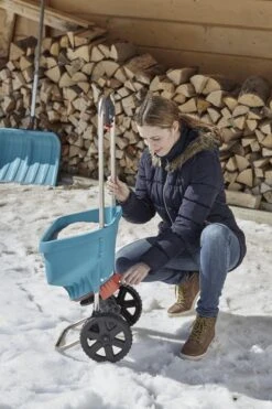 GARDENA Strooiwagen XL Strooikar - 800m2 - 18 Liter -Tuingereedschap Winkel 799x1200 19