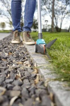 GARDENA Comfort Grasschaar - Op Steel 20 GARDENA Comfort Grasschaar - Op Steel -Tuingereedschap Winkel 799x1200 33