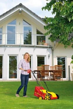 WOLF-Garten Elektrische Verticuteermachine VA 303 E - Werkbreedte 30 Cm - Opvangzak 35 L - 1300 W Motor - Moshark - Verticuteren - Opvangen -Tuingereedschap Winkel 801x1200 5