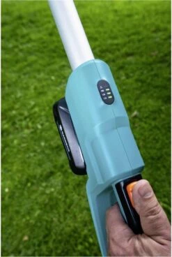 GARDENA - Accu Telescopische Snoeizaag - TCS 20/18 P4A Set - 20cm - 50 Cm ⌀ -Tuingereedschap Winkel 806x1200