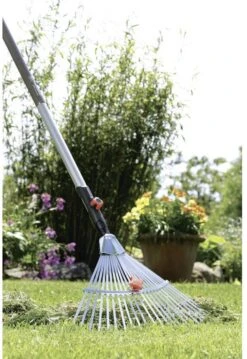 GARDENA Combisysteem Bladhark Hark - Werkbreedte Verstelbaar 30/50 Cm - Aanbevolen Steellengte 130 Cm -Tuingereedschap Winkel 825x1200 7